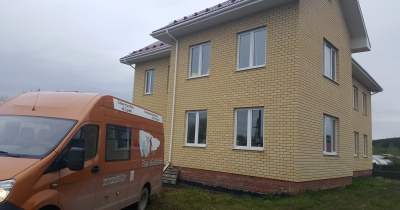2-х этажный дом в п. Мезенское. Штукатурка стен. Работы закончены 3 июня.